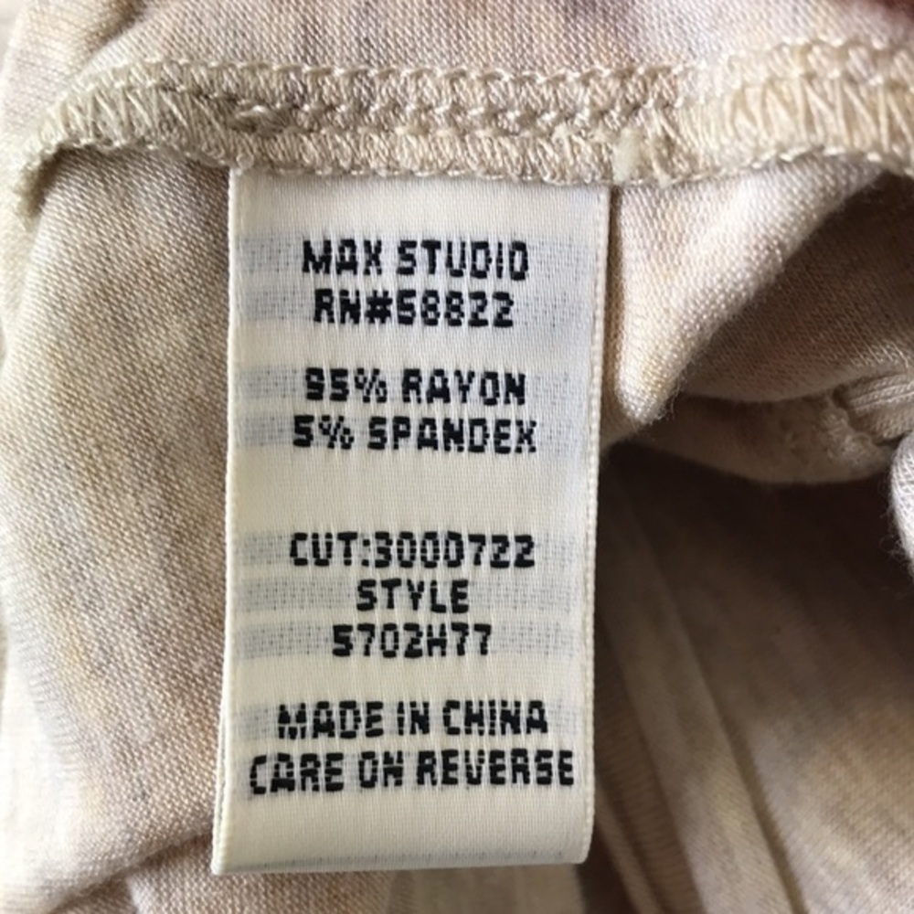 MAX STUDIO Keyhole Surplice Knit Top Cream sz S - Picture 6 of 8